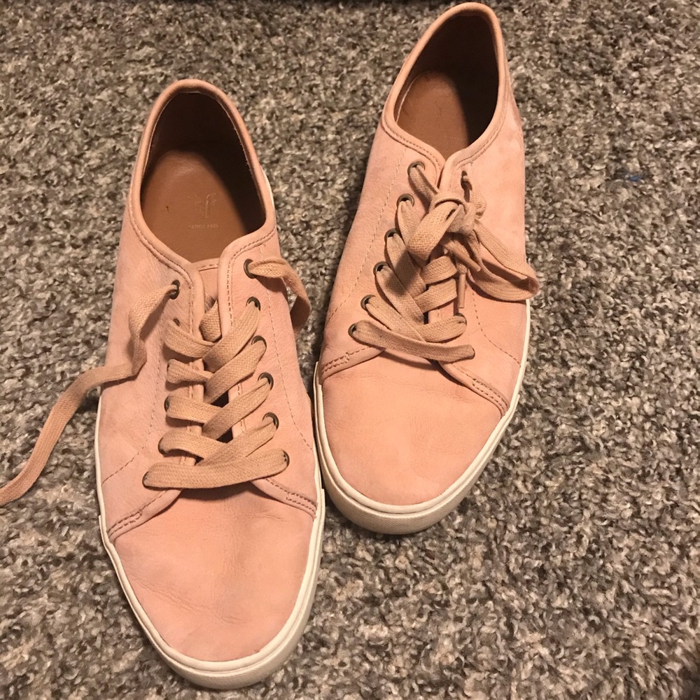 Gently used Frye fashion sneakers 8.5
